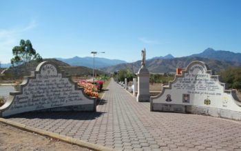 Calzada de las Reinas Street