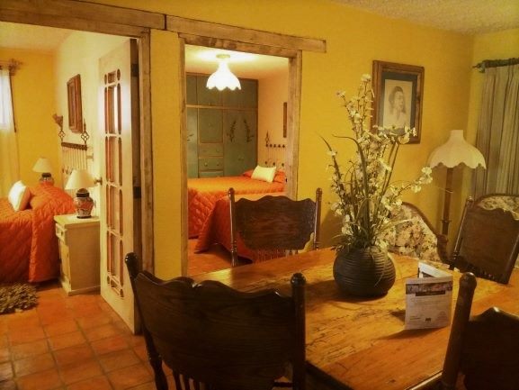 El mesón de los poetas-Hotel-Guanajuato-centro-habitación-como en casa
