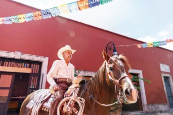 Recorre Jalpa a caballo