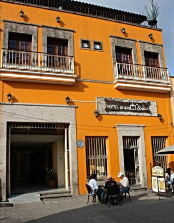 Hotel Plaza Jardín