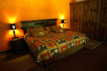 Hotel y Suites Lago Sol