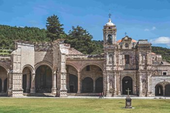 San Pedro y San Pablo Teposcolula Temple and Cloister