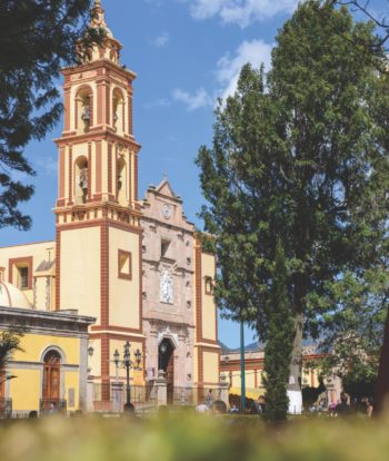 San Agustín Parish Church and Santo Calvario Chapel