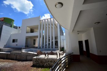 Explore Your Artistic Side in the Casa de la Cultura