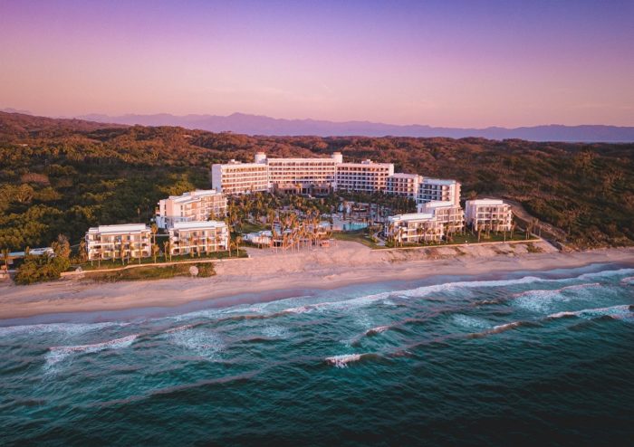 ConradPuntaDeMita_Nayarit-panorámica-mar-olas