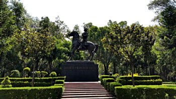 Go on an Outing in Parque de los Venados